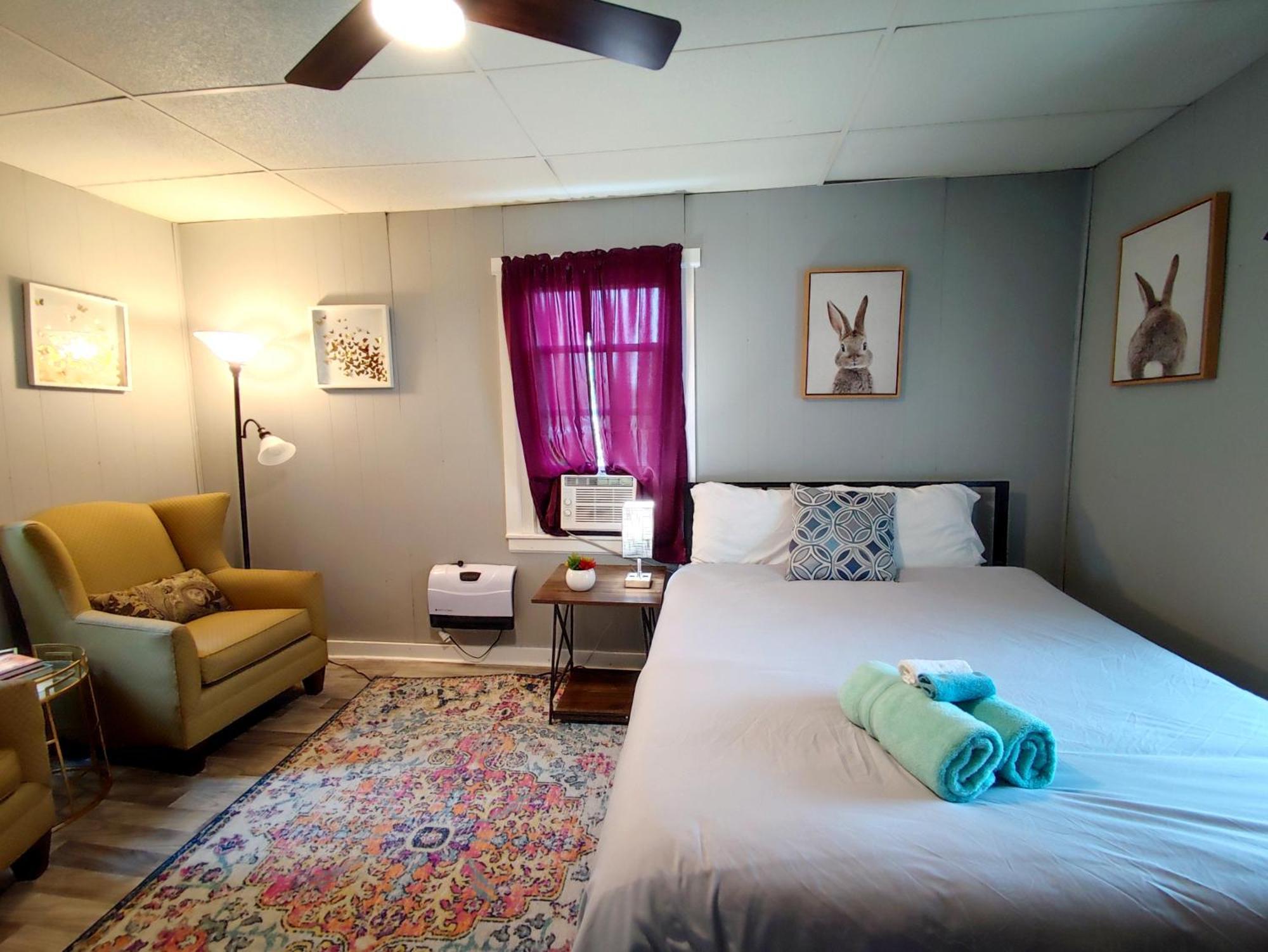 Perfect Combo Of Charm & Comfort- 2Bedroom Home 诺布尔斯维尔 外观 照片